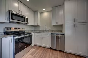 806 W Jefferson St, Brenham, TX 77833 - Photo 1