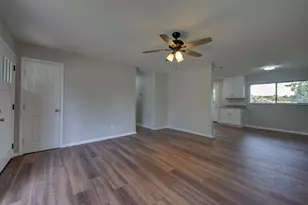 806 W Jefferson St, Brenham, TX 77833 - Photo 3