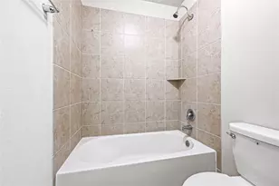 6119 Carpenters Cove Ln, Houston, TX 77049 - Photo 21
