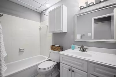 7065 N Holiday Drive, Galveston, TX 77550 - Photo 13
