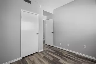 7065 N Holiday Dr, Galveston, TX 77550 - Photo 15