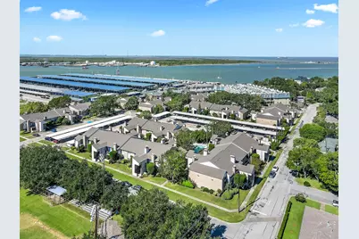 7065 N Holiday Drive, Galveston, TX 77550 - Photo 27