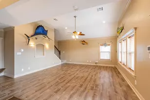 391 Ling St, Bayou Vista, TX 77563 - Photo 19