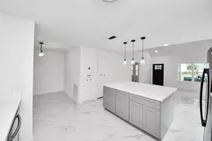 10410 Green Valley Ln, Houston, TX 77064 - Photo 9