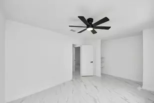 10410 Green Valley Ln, Houston, TX 77064 - Photo 31