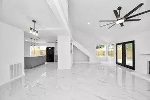 10410 Green Valley Ln, Houston, TX 77064 - Photo 35