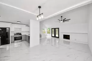 10410 Green Valley Ln, Houston, TX 77064 - Photo 21
