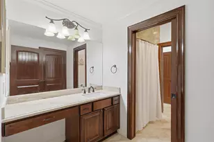 5330 Fayette St, Houston, TX 77056 - Photo 5