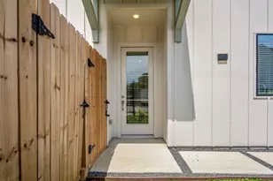 8417 Pech Landing Dr, Houston, TX 77055 - Photo 3