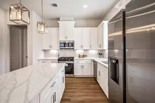 8417 Pech Landing Dr, Houston, TX 77055 - Photo 13