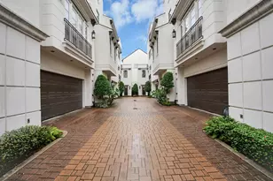 1608 Nevada St, Houston, TX 77006 - Photo 3