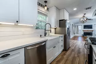 306 Baker Dr, Tomball, TX 77375 - Photo 3