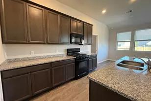 2220 Cedar Valley Dr Dr, Conroe, TX 77306 - Photo 11