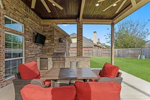 18335 E Laura Shore Dr, Cypress, TX 77433 - Photo 49