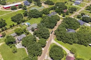 1036 Shirley Oaks St, Columbus, TX 78934 - Photo 35