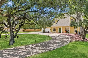 1036 Shirley Oaks St, Columbus, TX 78934 - Photo 1