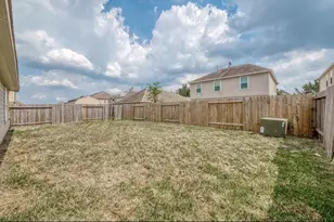5242 Espuela Ln, Baytown, TX 77521 - Photo 33