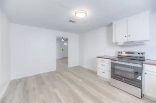 709 N Pine St, Woodville, TX 75979 - Photo 9