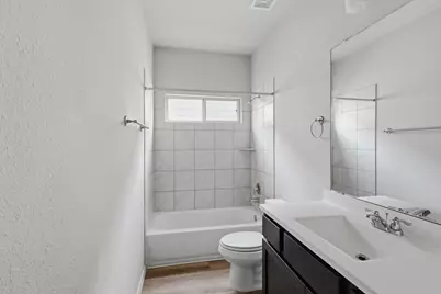 6444 Wenlock Drive, Houston, TX 77048 - Photo 13