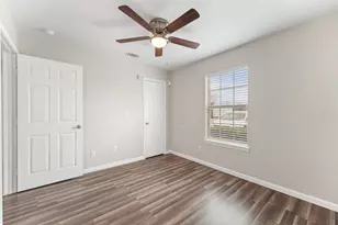 512 Hollyhock Streets, Prairie View, TX 77484 - Photo 11