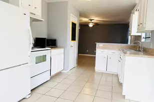 5123 Denmark St, Houston, TX 77016 - Photo 9