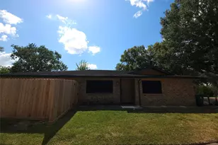 1546 Ramada Dr, Houston, TX 77062 - Photo 1