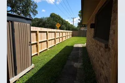 1546 Ramada Drive, Houston, TX 77062 - Photo 9