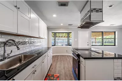 10822 Sagegulf Lane, Houston, TX 77089 - Photo 9