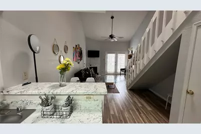 2425 Holly Hall St #51C, Houston, TX 77054 - Photo 3