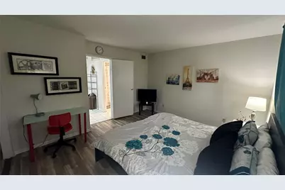 2425 Holly Hall St #51C, Houston, TX 77054 - Photo 7