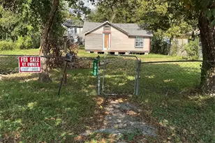 3013 Reid St, Houston, TX 77026 - Photo 3