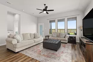 2423 Seneca Lk Dr, Texas City, TX 77568 - Photo 11