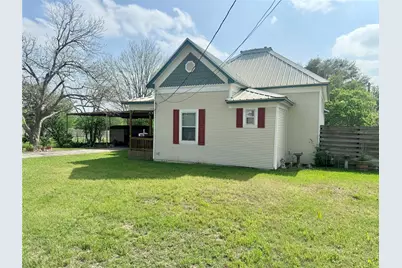 706 West Street, Yoakum, TX 77995 - Photo 29