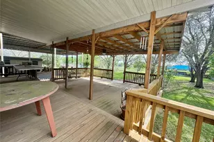 706 West St, Yoakum, TX 77995 - Photo 39