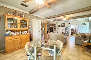 706 West St, Yoakum, TX 77995 - Photo 9