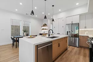 2706 Fox St, Houston, TX 77003 - Photo 9