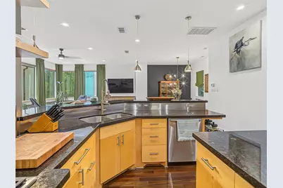 1045 Voight Street, Houston, TX 77009 - Photo 13