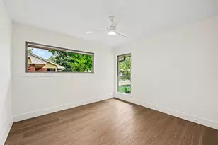 9522 Winsome Ln, Houston, TX 77063 - Photo 19