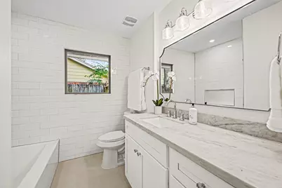 9522 Winsome Lane, Houston, TX 77063 - Photo 23