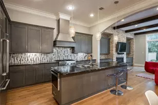 1944 Portsmouth St, Houston, TX 77098 - Photo 11