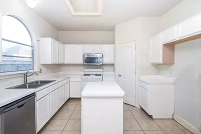 5214 Mountain Forest Drive, Katy, TX 77449 - Photo 5