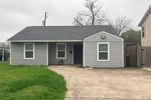 5510 Chennault Rd, Houston, TX 77033 - Photo 1