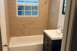 5510 Chennault Rd, Houston, TX 77033 - Photo 9