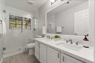 105 Eagle Rock Cir, The Woodlands, TX 77381 - Photo 29