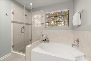 105 Eagle Rock Cir, The Woodlands, TX 77381 - Photo 25