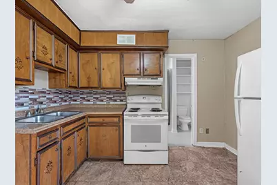 7938 Hammerly Boulevard, Houston, TX 77055 - Photo 13