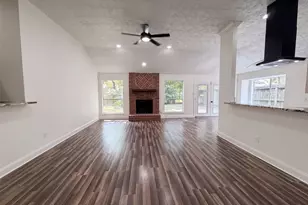 4011 Hunnington Dr, Conroe, TX 77303 - Photo 3