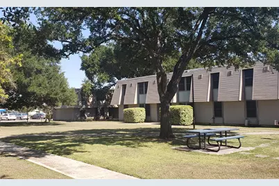 800 N Hwy 123 Bypass, Seguin, TX 78155 - Photo 1