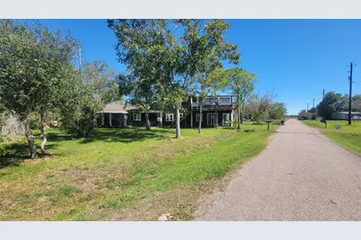 12018 Sandpiper Road, Angleton, TX 77515 - Photo 45