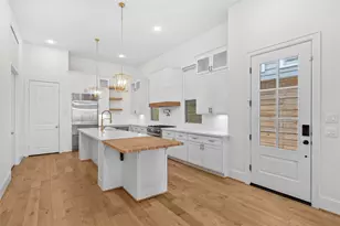 113 E 26th St, Houston, TX 77008 - Photo 3